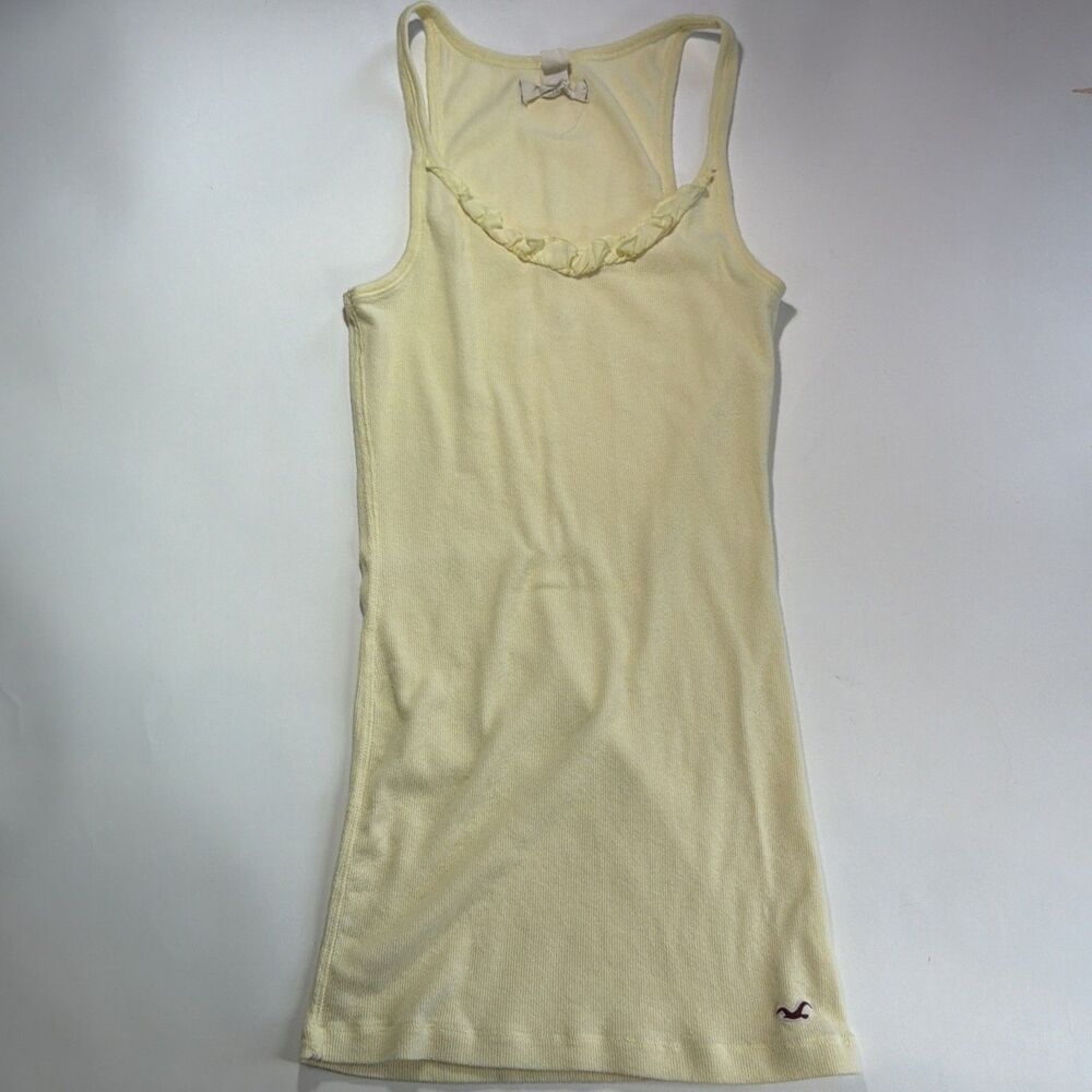 Hollister Women’s Butter Yellow Ruffle Tank Size Medium